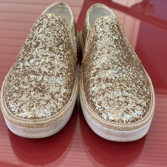 Jack Rogers gold sparkle sneakers perfect for a wedding or a special event - Picture 2 of 6